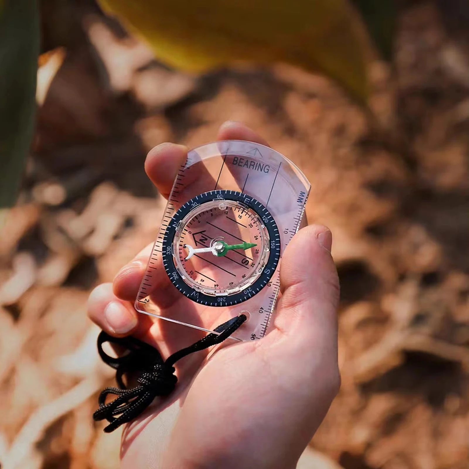Kit de Survie et Premiers Secours – 11 Accessoires Essentiels pour Aventures en Plein Air
